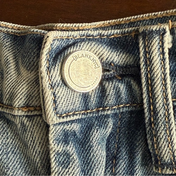 Blank NYC The Barrow Distressed Vintage High-Rise Jean Shorts - Picture 5 of 9